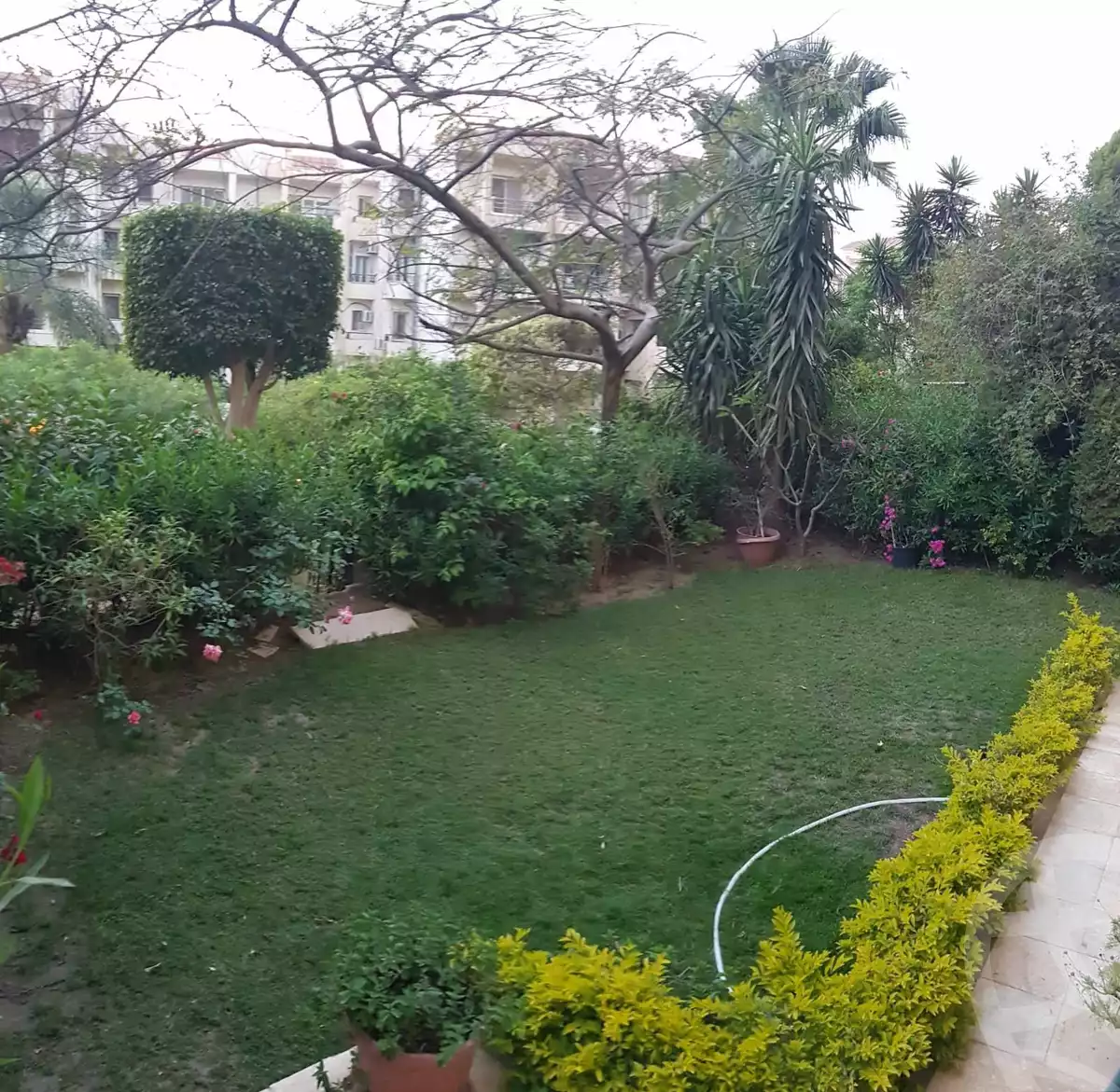 https://aqarmap.com.eg/ar/listing/6241430-for-sale-cairo-el-sheikh-zayed-city-compounds-zayed-2000