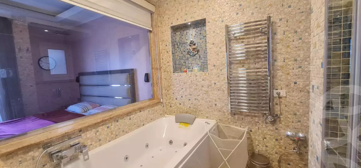 https://aqarmap.com.eg/en/listing/6242137-for-sale-cairo-el-sheikh-zayed-city-compounds-beverly-hills