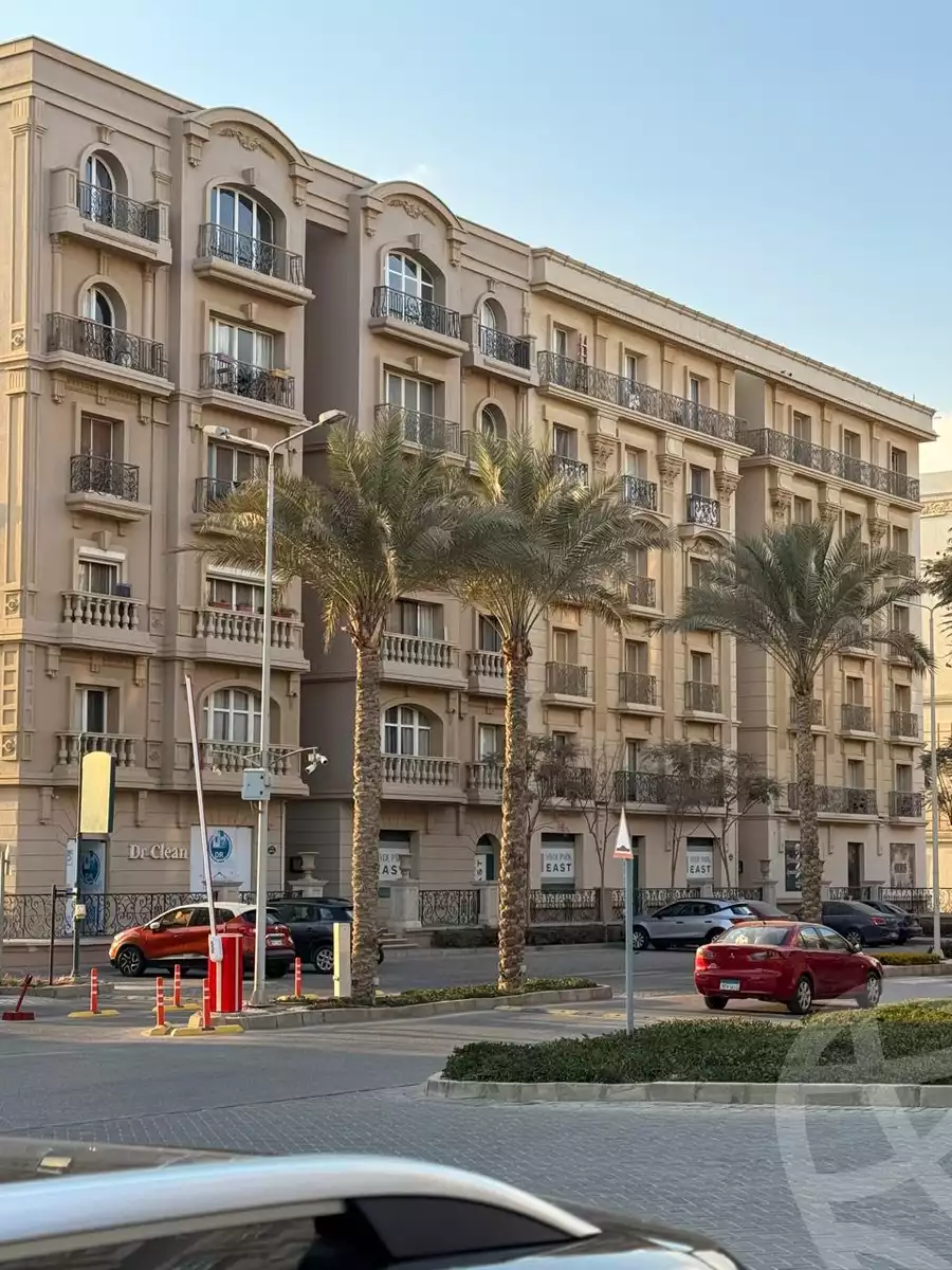https://aqarmap.com.eg/ar/listing/6242437-for-sale-cairo-new-cairo-compounds-hyde-park-centre-ville-hyde-park