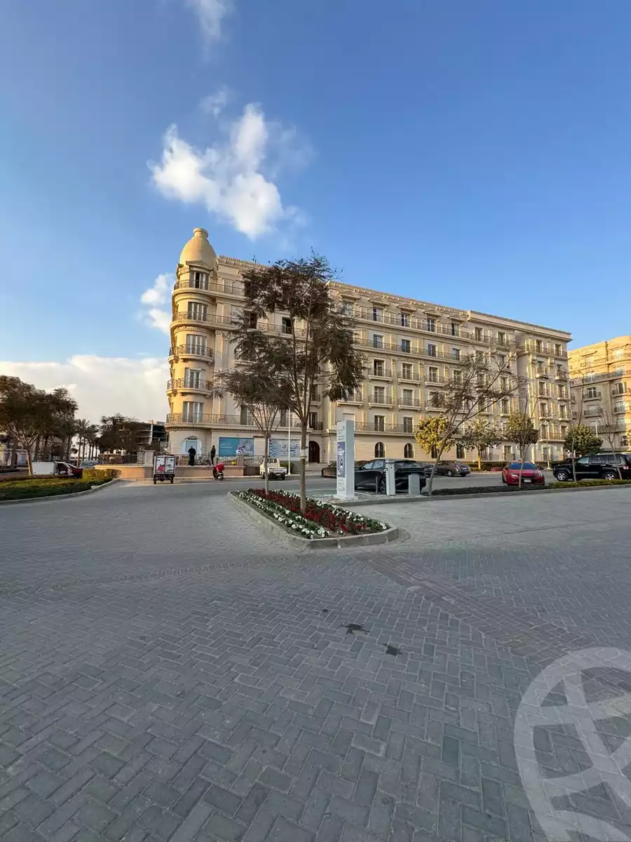 https://aqarmap.com.eg/ar/listing/6242437-for-sale-cairo-new-cairo-compounds-hyde-park-centre-ville-hyde-park
