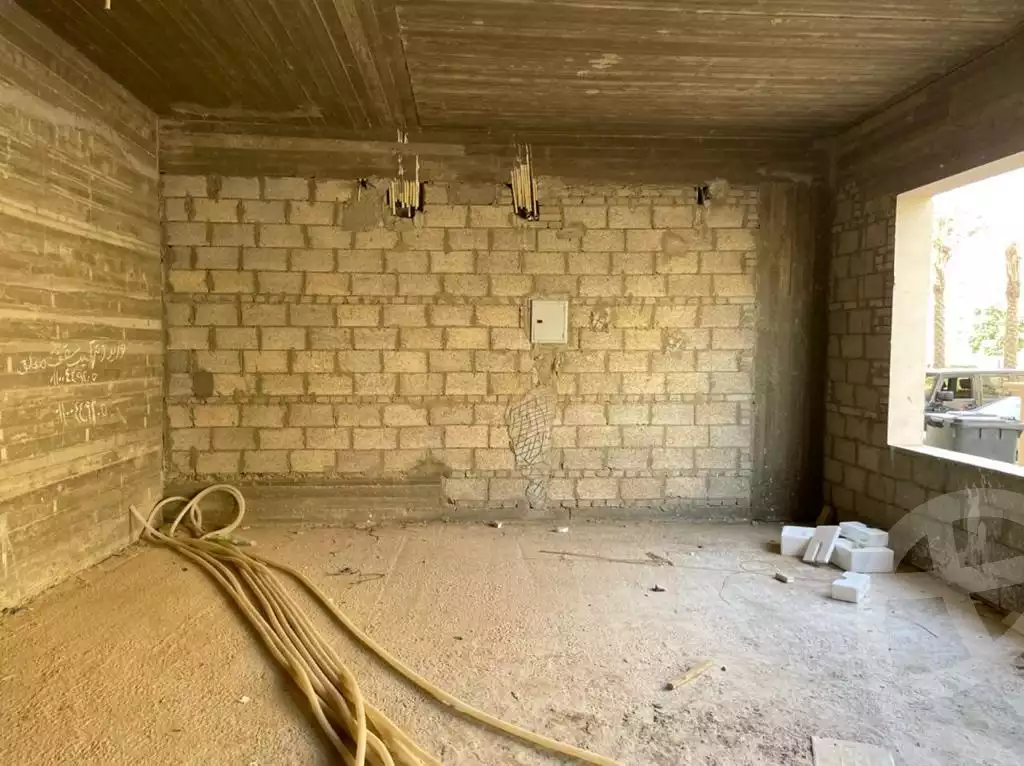 https://aqarmap.com.eg/ar/listing/6242437-for-sale-cairo-new-cairo-compounds-hyde-park-centre-ville-hyde-park