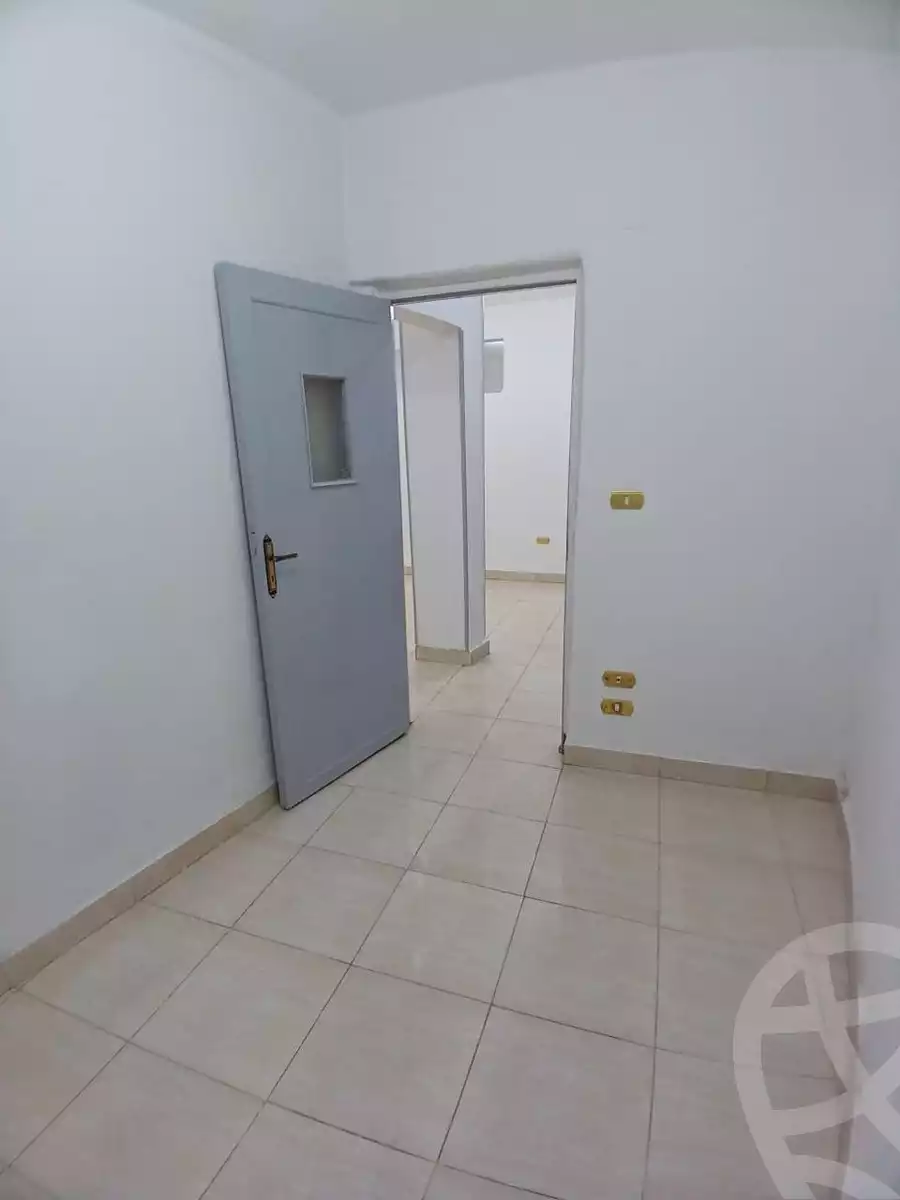 https://aqarmap.com.eg/en/listing/6243936-for-sale-qalyubia-shubra-el-khaima-shubra-el-khaima-city-ahmed-oraby-st
