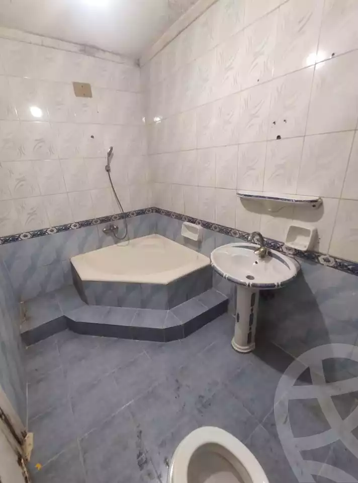 https://aqarmap.com.eg/en/listing/6249619-for-rent-cairo-faisal-el-tawabeq-el-mansheya-st