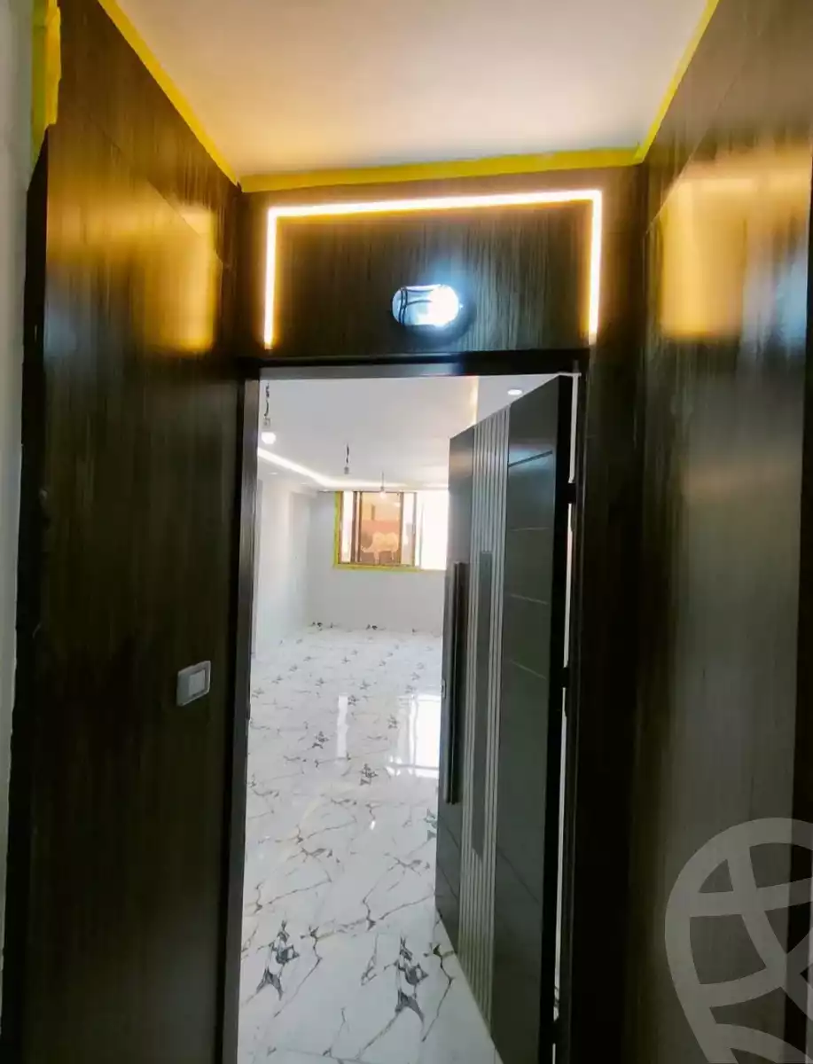 https://aqarmap.com.eg/en/listing/6250174-for-sale-cairo-helwan-hadayek-helwan-el-eshrein-st