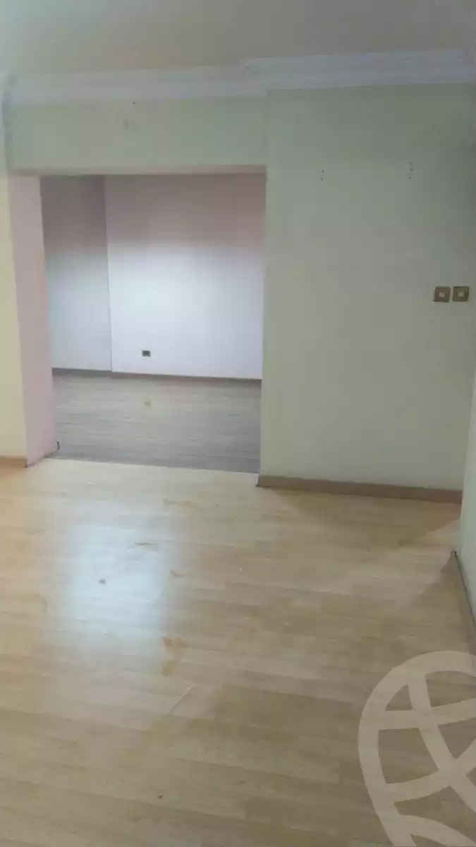 https://aqarmap.com.eg/en/listing/6252067-for-sale-cairo-shoubra-corniche-el-nile-st