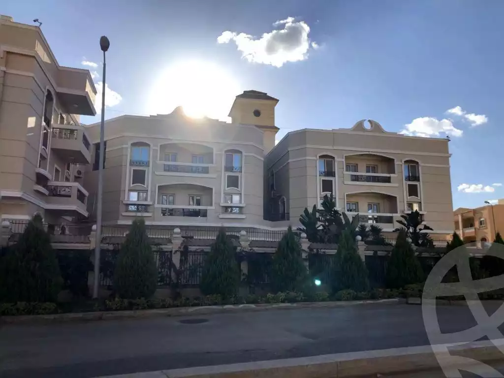 https://aqarmap.com.eg/en/listing/6253471-for-sale-cairo-el-sheikh-zayed-city-el-hay-el-khames-lhry