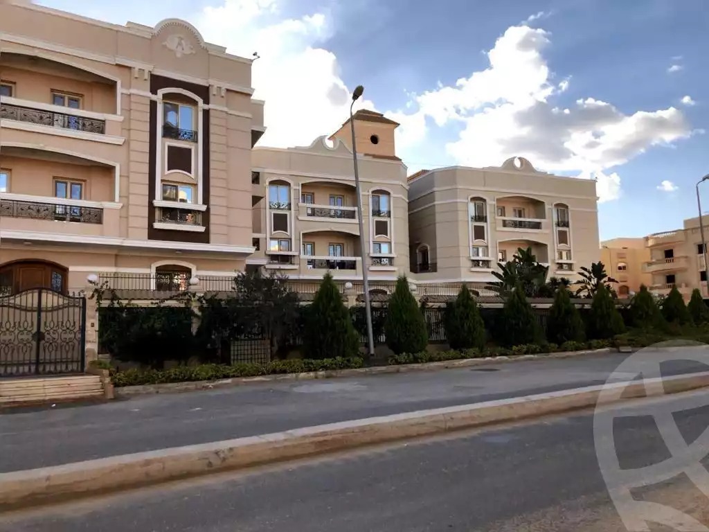 https://aqarmap.com.eg/en/listing/6253471-for-sale-cairo-el-sheikh-zayed-city-el-hay-el-khames-lhry