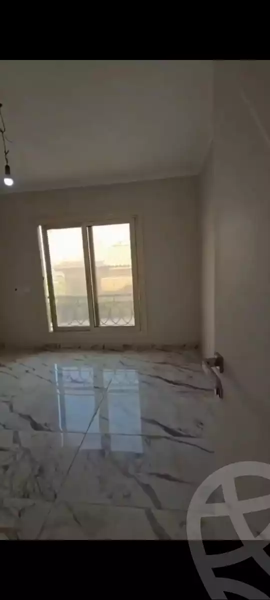 https://aqarmap.com.eg/en/listing/6254034-for-sale-cairo-el-sheikh-zayed-city-compounds-el-khamayel