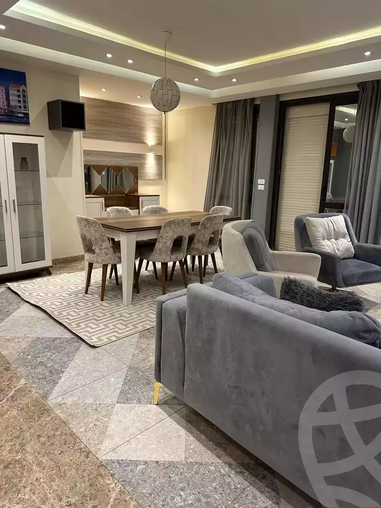 https://aqarmap.com.eg/ar/listing/6255518-for-rent-cairo-el-sheikh-zayed-city-compounds-kmbwnd-wyst-twn-swdyk