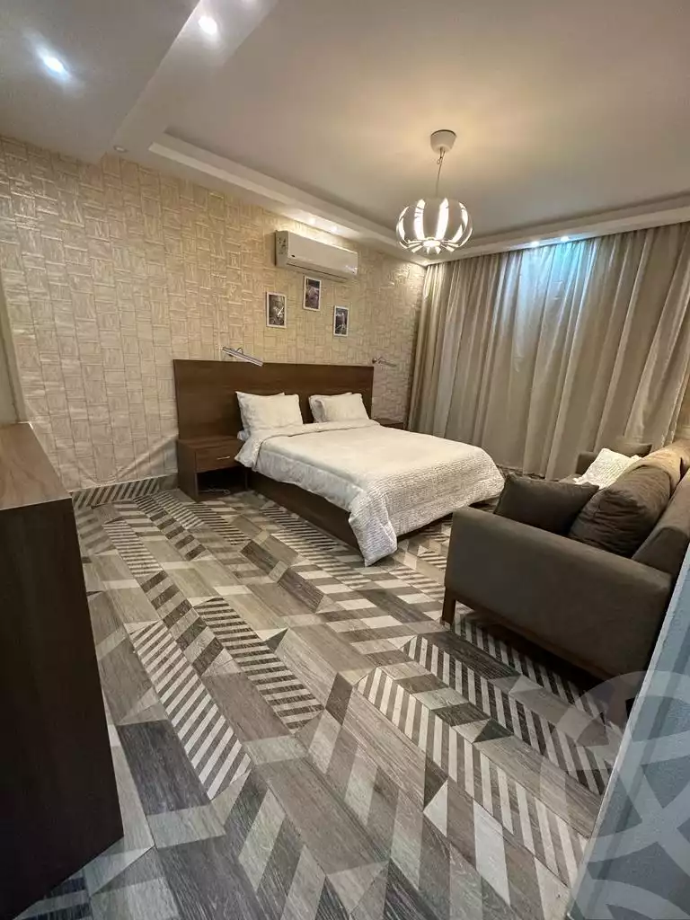 https://aqarmap.com.eg/ar/listing/6255518-for-rent-cairo-el-sheikh-zayed-city-compounds-kmbwnd-wyst-twn-swdyk