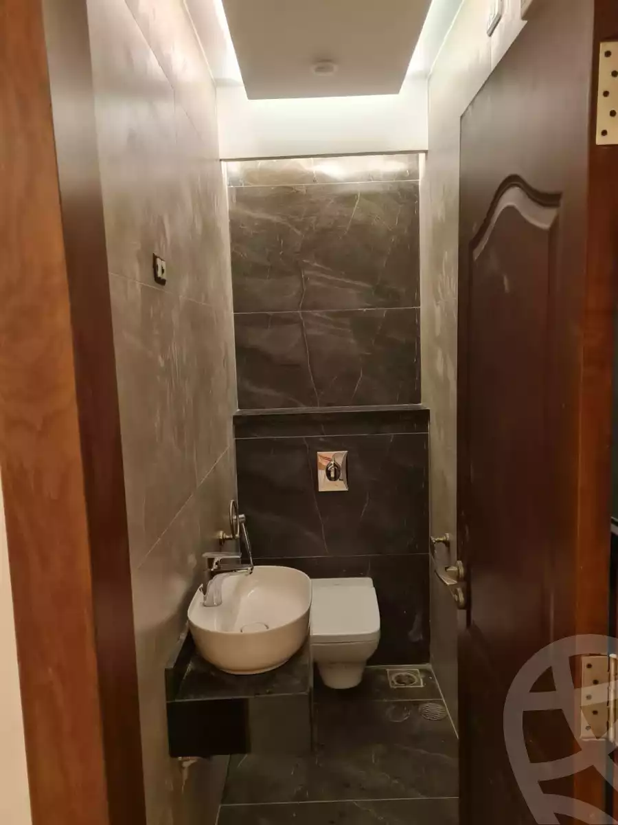 https://aqarmap.com.eg/ar/listing/6257271-for-rent-cairo-el-sheikh-zayed-city-compounds-kmbwnd-wn-16-swdyk