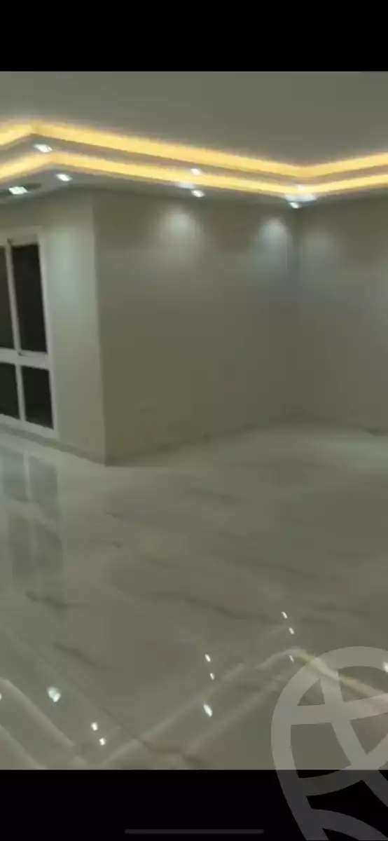 https://aqarmap.com.eg/ar/listing/6259840-for-rent-cairo-new-cairo-compounds-hyde-park-centre-ville-hyde-park