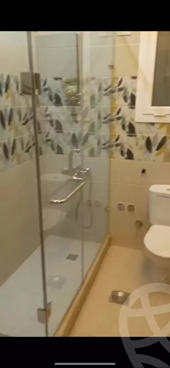 https://aqarmap.com.eg/ar/listing/6259840-for-rent-cairo-new-cairo-compounds-hyde-park-centre-ville-hyde-park