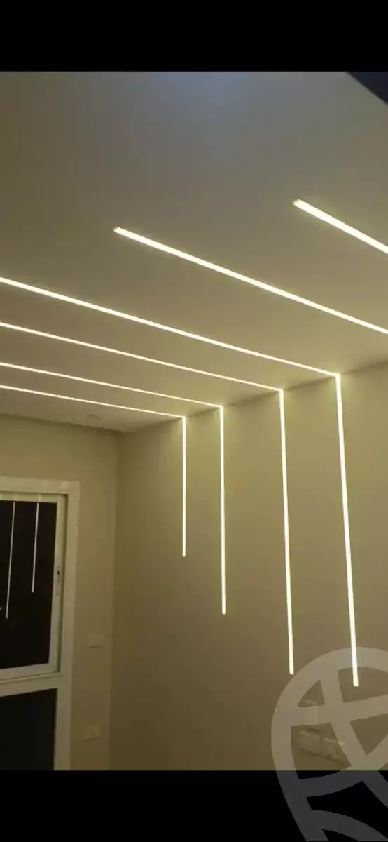 https://aqarmap.com.eg/ar/listing/6259840-for-rent-cairo-new-cairo-compounds-hyde-park-centre-ville-hyde-park