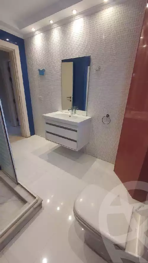 https://aqarmap.com.eg/ar/listing/6261505-for-sale-cairo-new-cairo-compounds-mountain-view-1