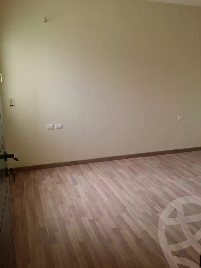 https://aqarmap.com.eg/ar/listing/6262963-for-rent-cairo-el-sheikh-zayed-city-compounds-dh-drys