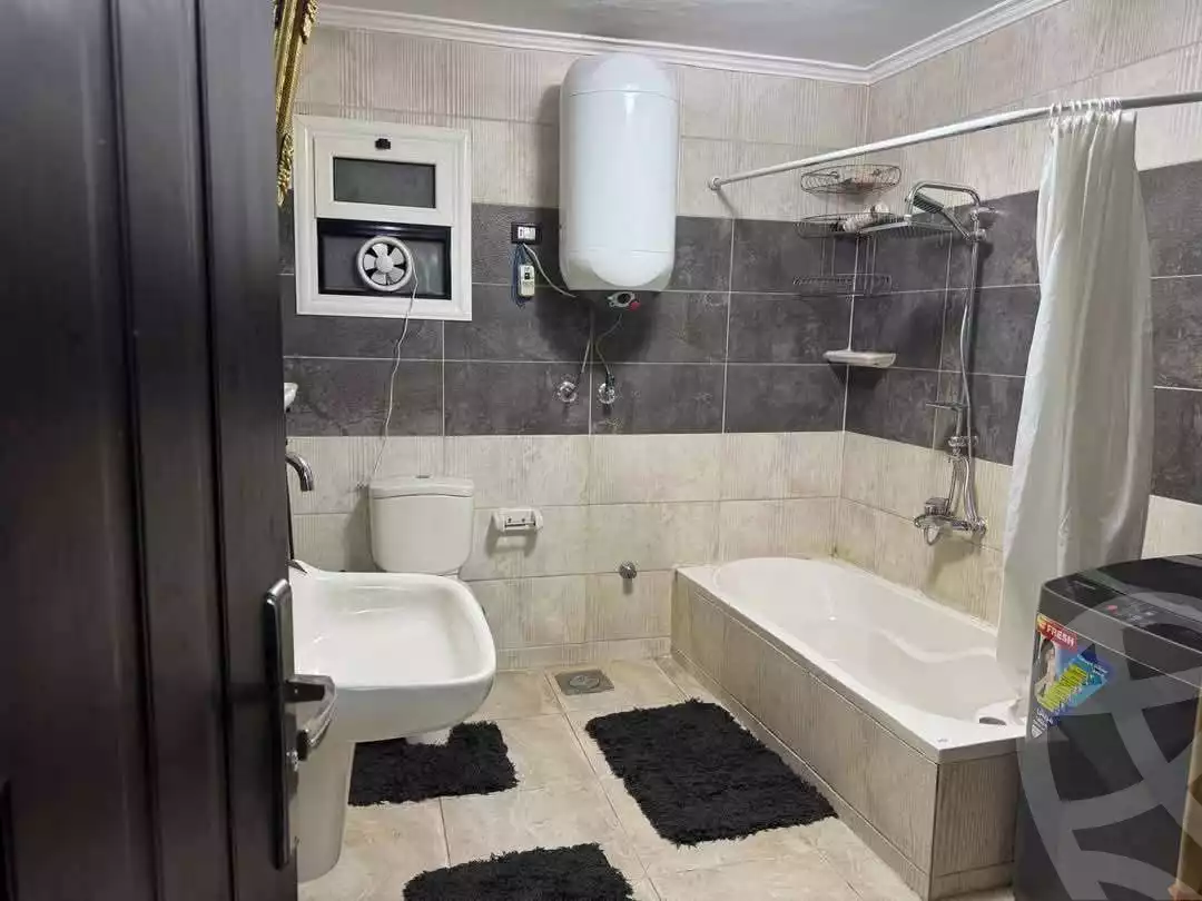 https://aqarmap.com.eg/ar/listing/6269636-for-rent-cairo-ain-shams-ahmed-esmat-st