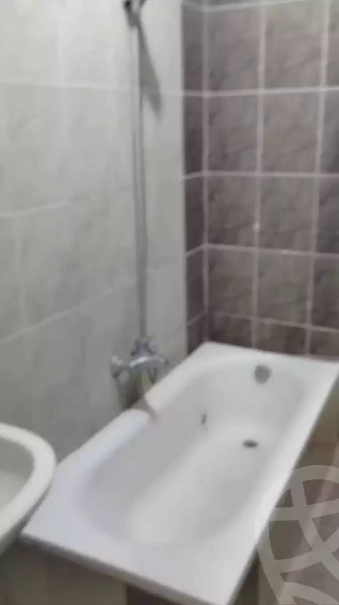 https://aqarmap.com.eg/en/listing/6269587-for-rent-alexandria-miami-el-gaish-rd-st