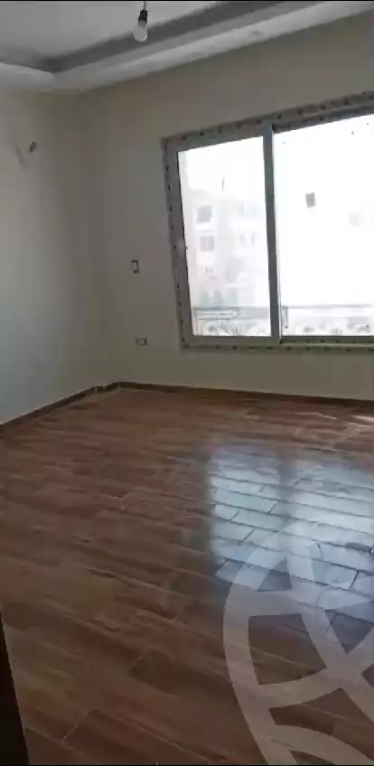 https://aqarmap.com.eg/ar/listing/6271658-for-sale-cairo-el-sheikh-zayed-city-compounds-el-khamayel