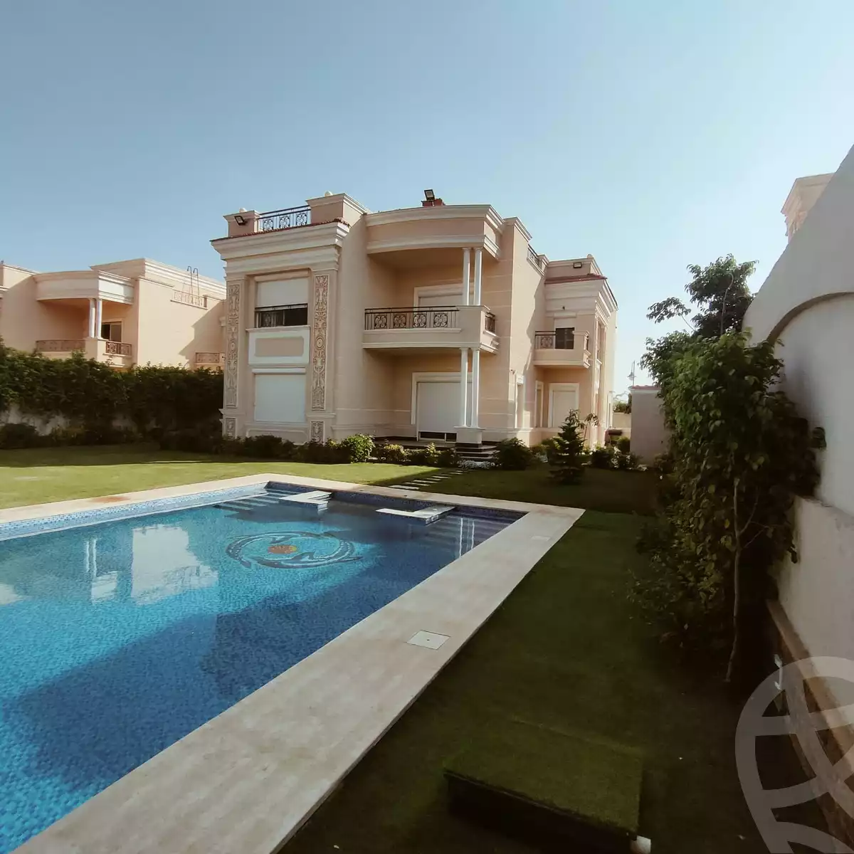 https://aqarmap.com.eg/en/listing/6271866-for-sale-cairo-new-cairo-compounds-the-water-way