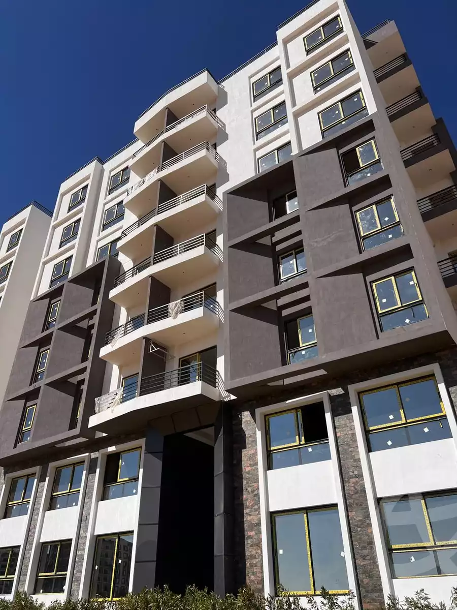 https://aqarmap.com.eg/en/listing/6272755-for-sale-cairo-new-administrative-capital-r7-green-avenue