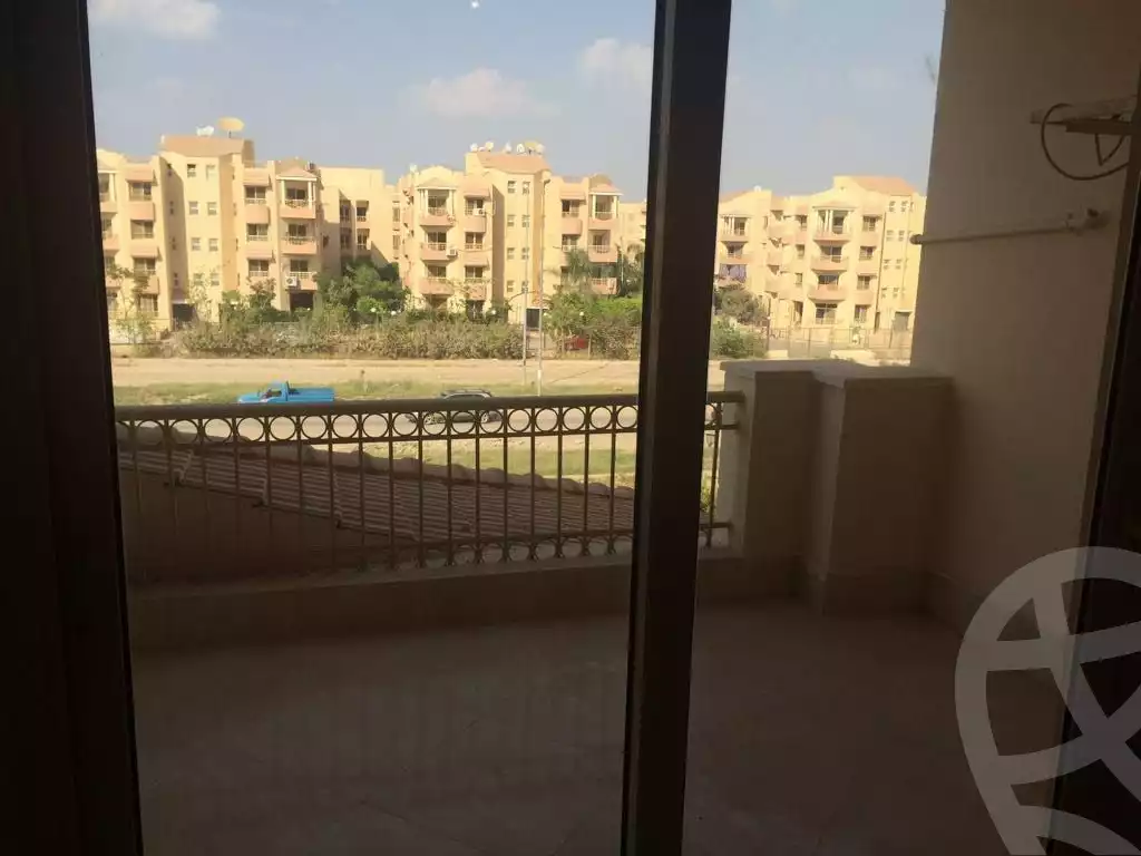 https://aqarmap.com.eg/ar/listing/6277782-for-sale-cairo-el-sheikh-zayed-city-compounds-greens