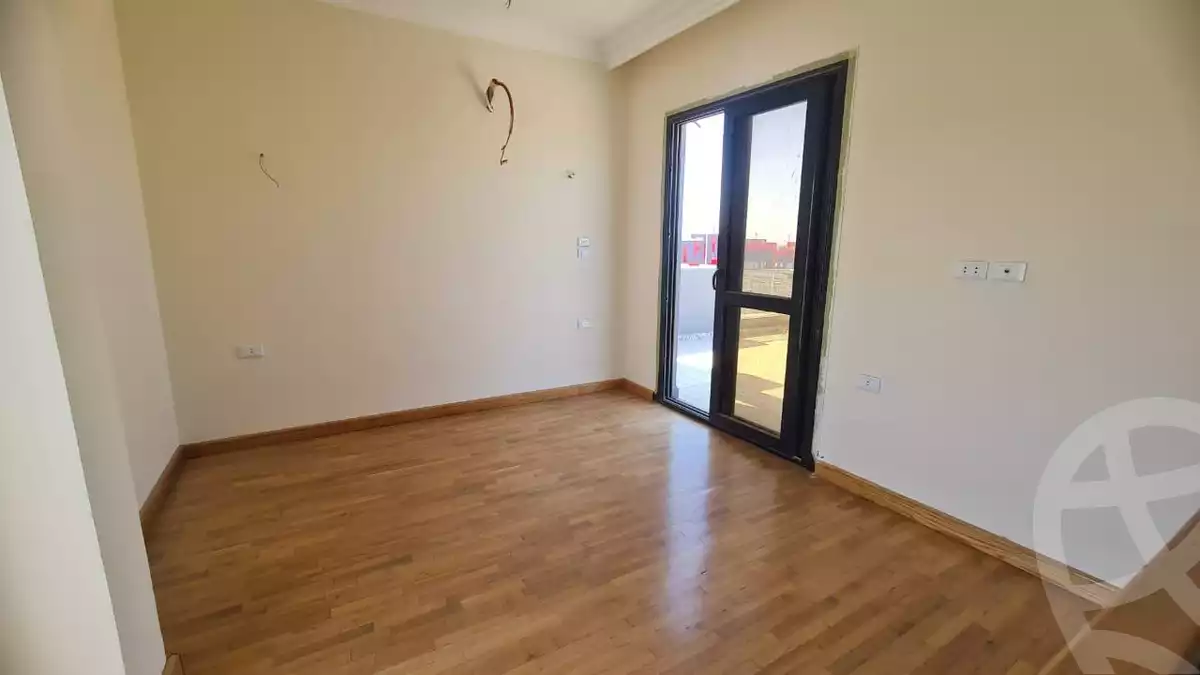 https://aqarmap.com.eg/ar/listing/6279480-for-sale-cairo-el-sheikh-zayed-city-lshykh-zyd-ljdyd-el-patio-vera-la-vista