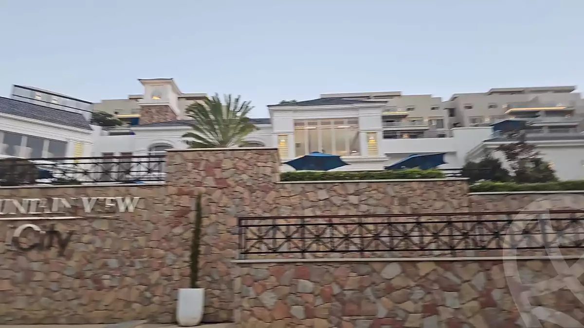 https://aqarmap.com.eg/ar/listing/6284291-for-rent-cairo-new-cairo-compounds-mountain-view-2