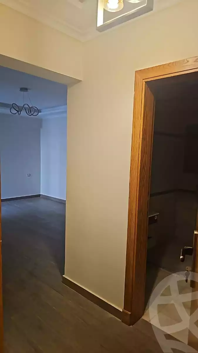 https://aqarmap.com.eg/ar/listing/6284291-for-rent-cairo-new-cairo-compounds-mountain-view-2