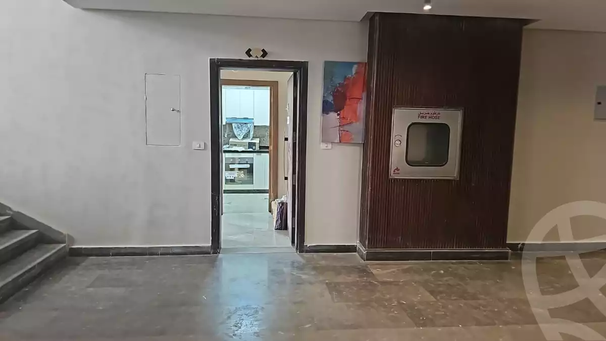 https://aqarmap.com.eg/ar/listing/6284291-for-rent-cairo-new-cairo-compounds-mountain-view-2