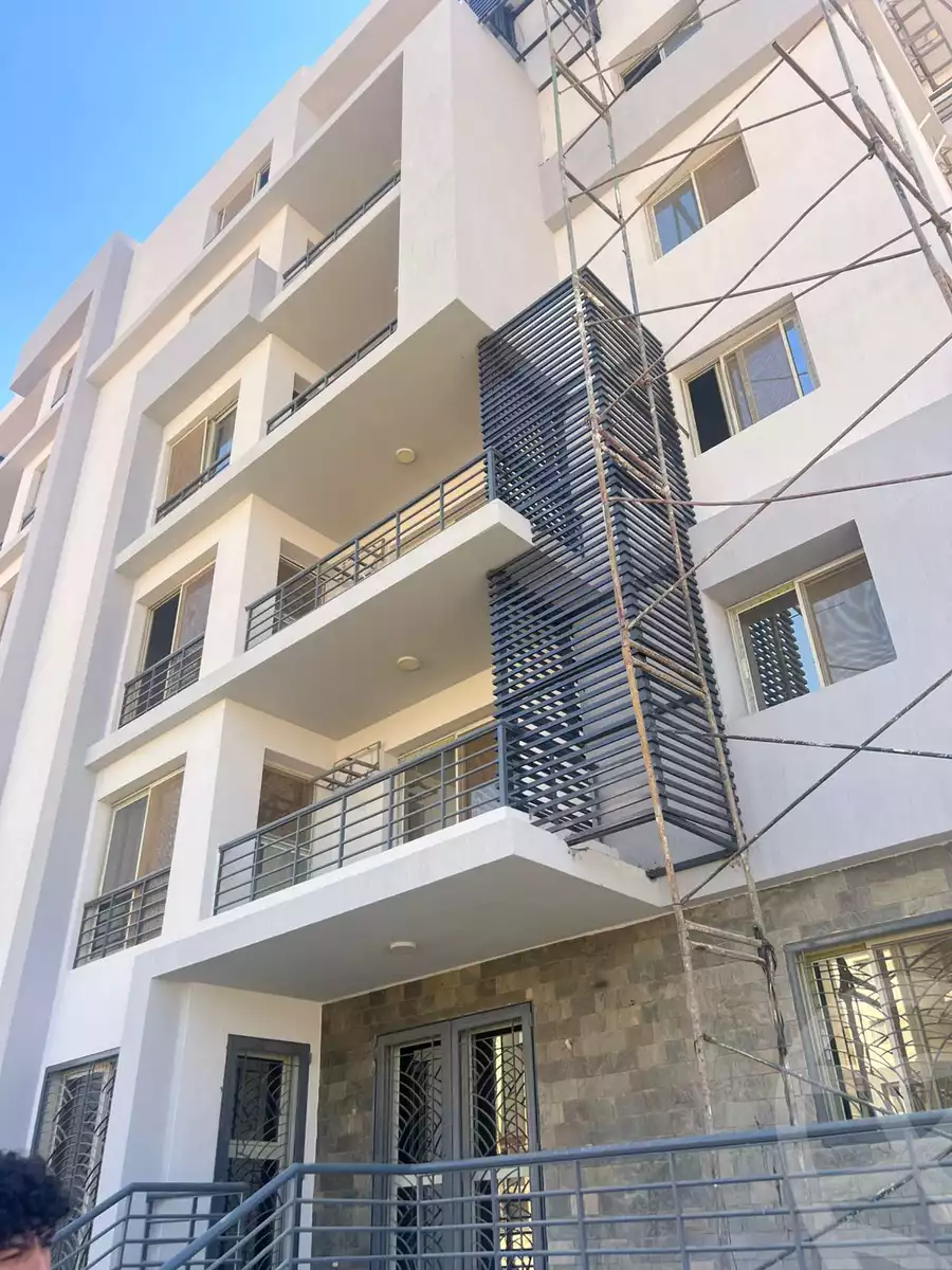 https://aqarmap.com.eg/ar/listing/6285015-for-sale-cairo-el-sheikh-zayed-city-lshykh-zyd-ljdyd-west-view-residence-hdp