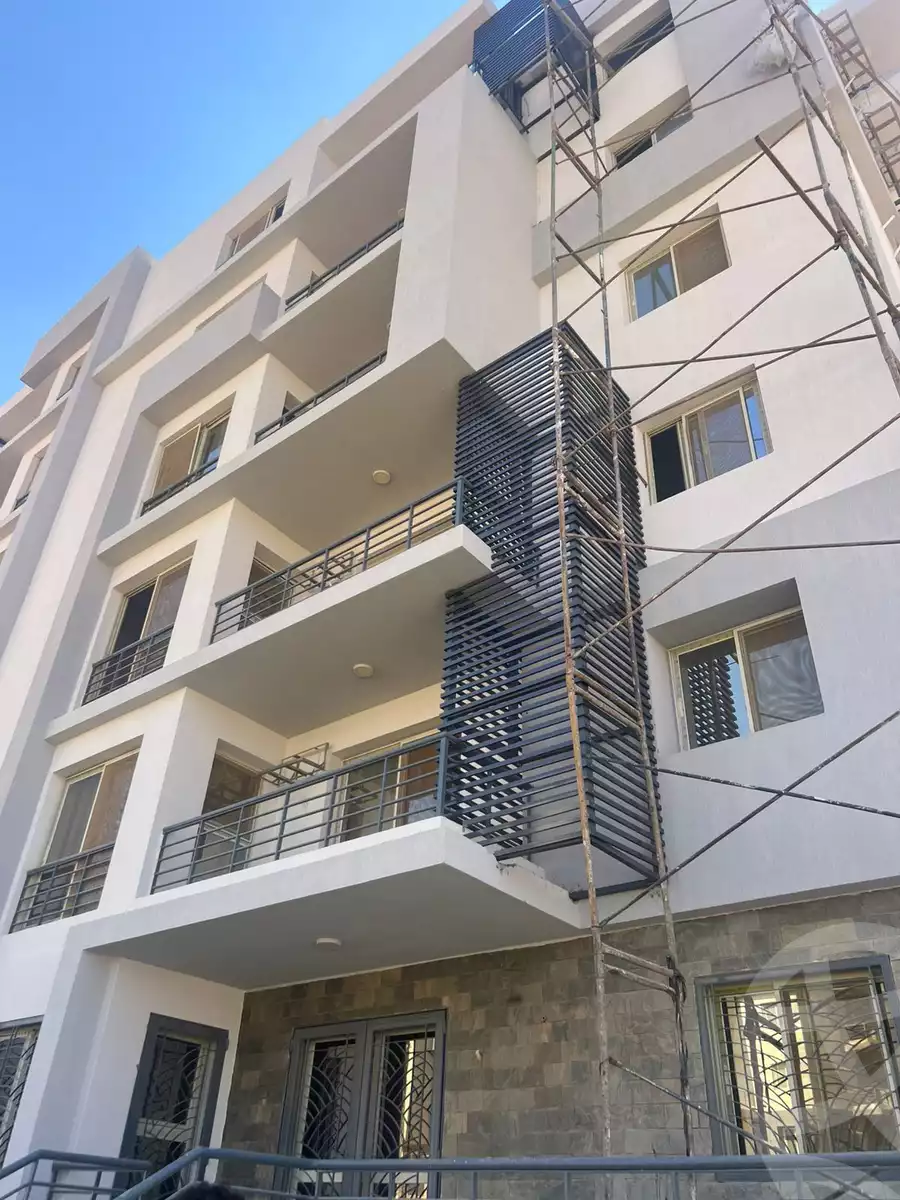 https://aqarmap.com.eg/en/listing/6285069-for-sale-cairo-el-sheikh-zayed-city-lshykh-zyd-ljdyd-west-view-residence-hdp
