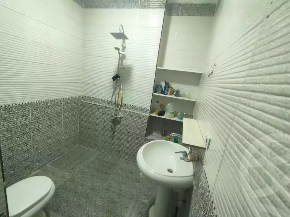 https://aqarmap.com.eg/ar/listing/6285542-for-rent-qalyubia-shubra-el-khaima-el-shareaa-el-gadid-st
