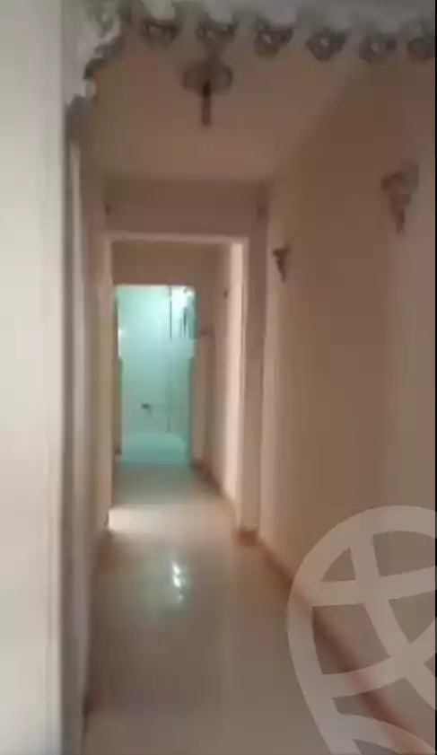 https://aqarmap.com.eg/ar/listing/6287059-for-sale-cairo-helwan-helwan-el-sharkeya-mostafa-safwat-st