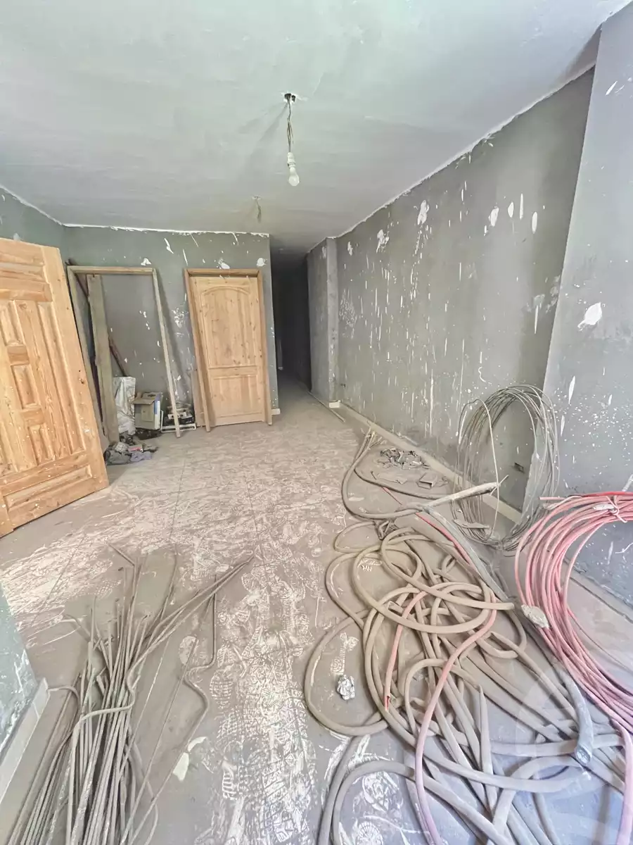 https://aqarmap.com.eg/ar/listing/6286111-for-sale-cairo-helwan-kwrnysh-hlwn