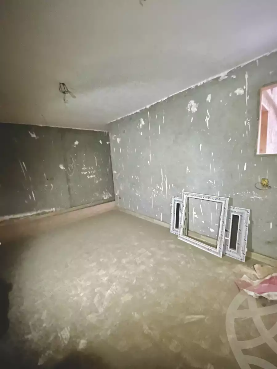 https://aqarmap.com.eg/ar/listing/6286111-for-sale-cairo-helwan-kwrnysh-hlwn