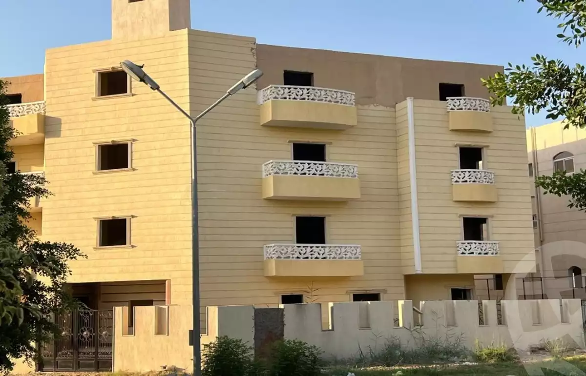 https://aqarmap.com.eg/ar/listing/6289613-for-sale-cairo-el-shorouk-lhy-lthlth-grb-neighbourhood-4-mohammed-el-kasbagy-st