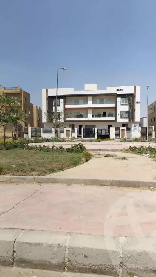 https://aqarmap.com.eg/en/listing/6262358-for-sale-cairo-el-shorouk-lhy-lthlth-grb
