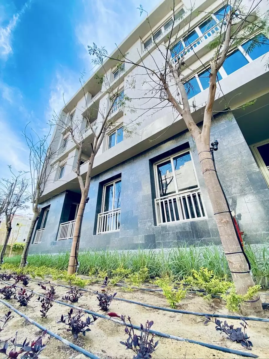 https://aqarmap.com.eg/ar/listing/6292491-for-sale-cairo-new-cairo-compounds-w-signature-compound-waterway