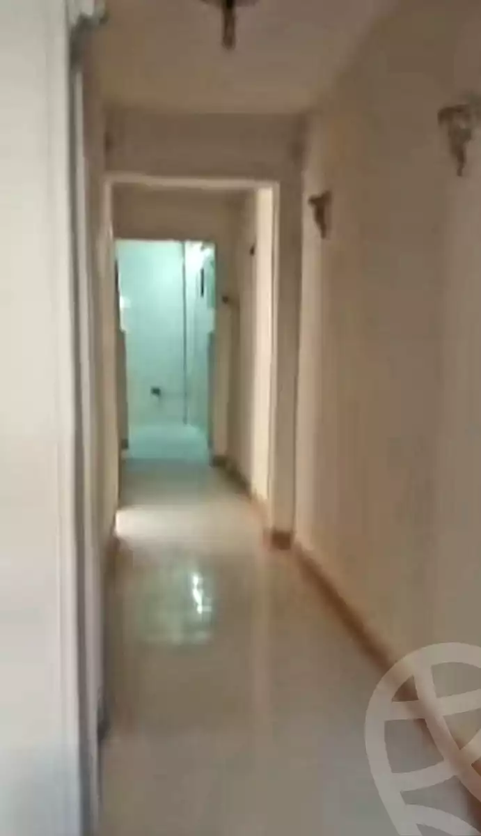 https://aqarmap.com.eg/ar/listing/6293365-for-sale-cairo-helwan-helwan-el-sharkeya-mostafa-safwat-st