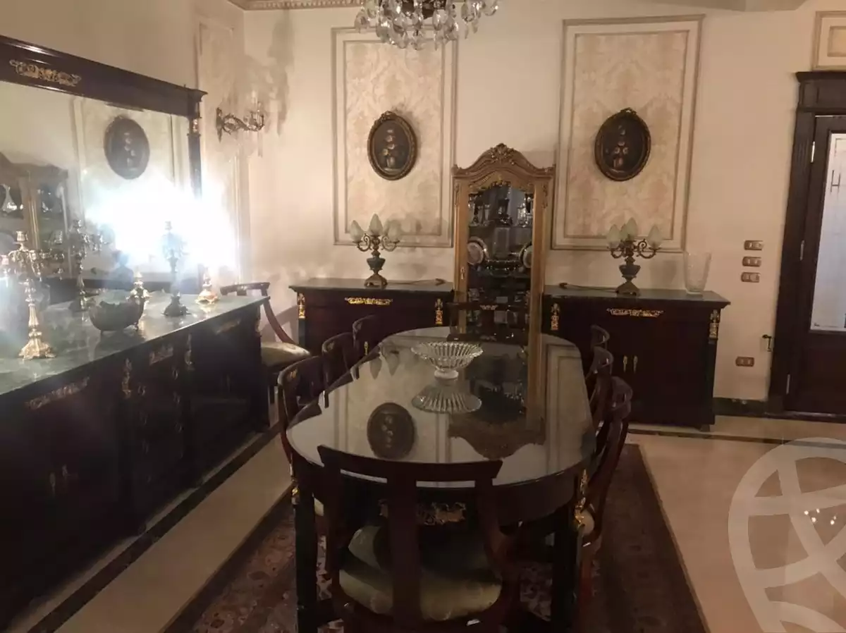 https://aqarmap.com.eg/en/listing/6295008-for-sale-cairo-el-sheikh-zayed-city-compounds-royal-meadows