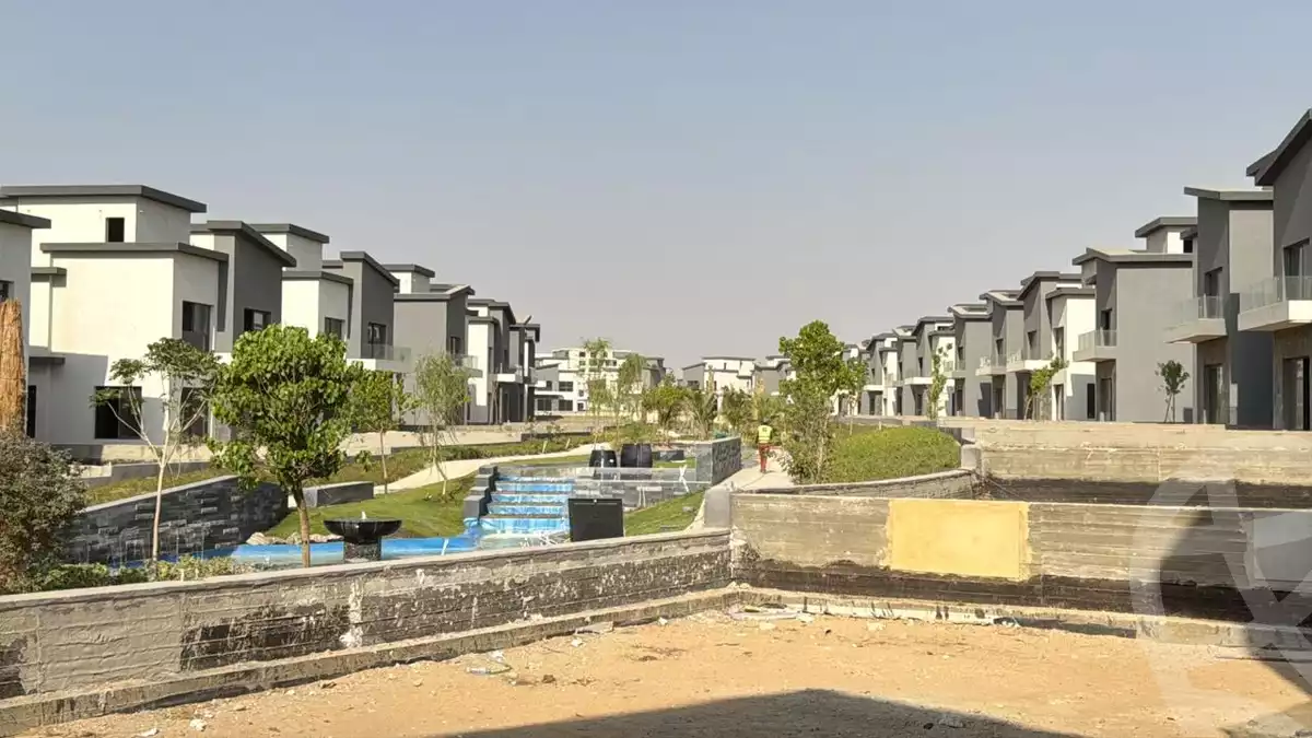 https://aqarmap.com.eg/ar/listing/6296088-for-sale-cairo-new-cairo-compounds-kmbwnd-kryk-twn-il-cazar