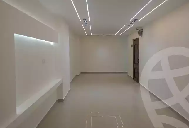 https://aqarmap.com.eg/ar/listing/6299170-for-sale-alexandria-miami-khld-bn-lwlyd