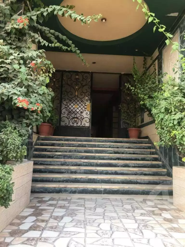 https://aqarmap.com.eg/en/listing/6299214-for-sale-gharbia-tanta-tanta-city-el-ryad-towers