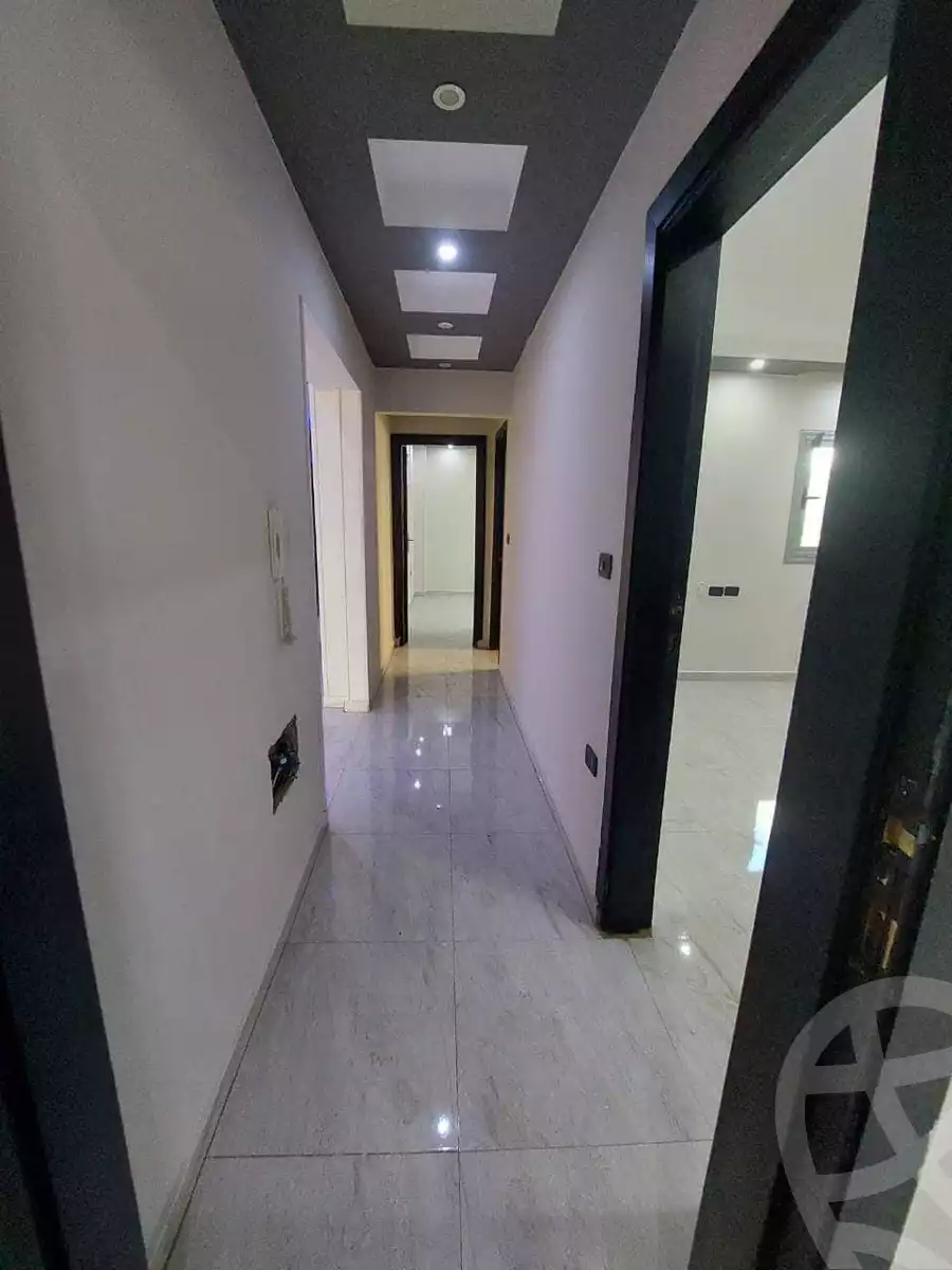 https://aqarmap.com.eg/ar/listing/6299346-for-sale-cairo-helwan-helwan-el-sharkeya-mostafa-safwat-st