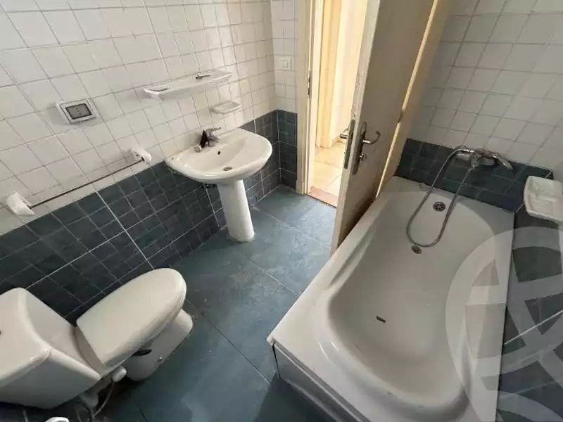 https://aqarmap.com.eg/ar/listing/6302779-for-sale-cairo-new-cairo-madinaty-twelfth-zone-buildings-madinaty-b-12
