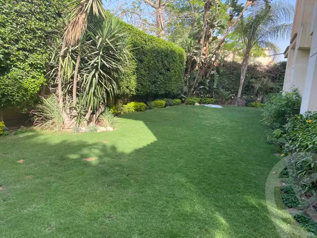 https://aqarmap.com.eg/ar/listing/6303176-for-sale-cairo-6th-of-october-compounds-royal-hills