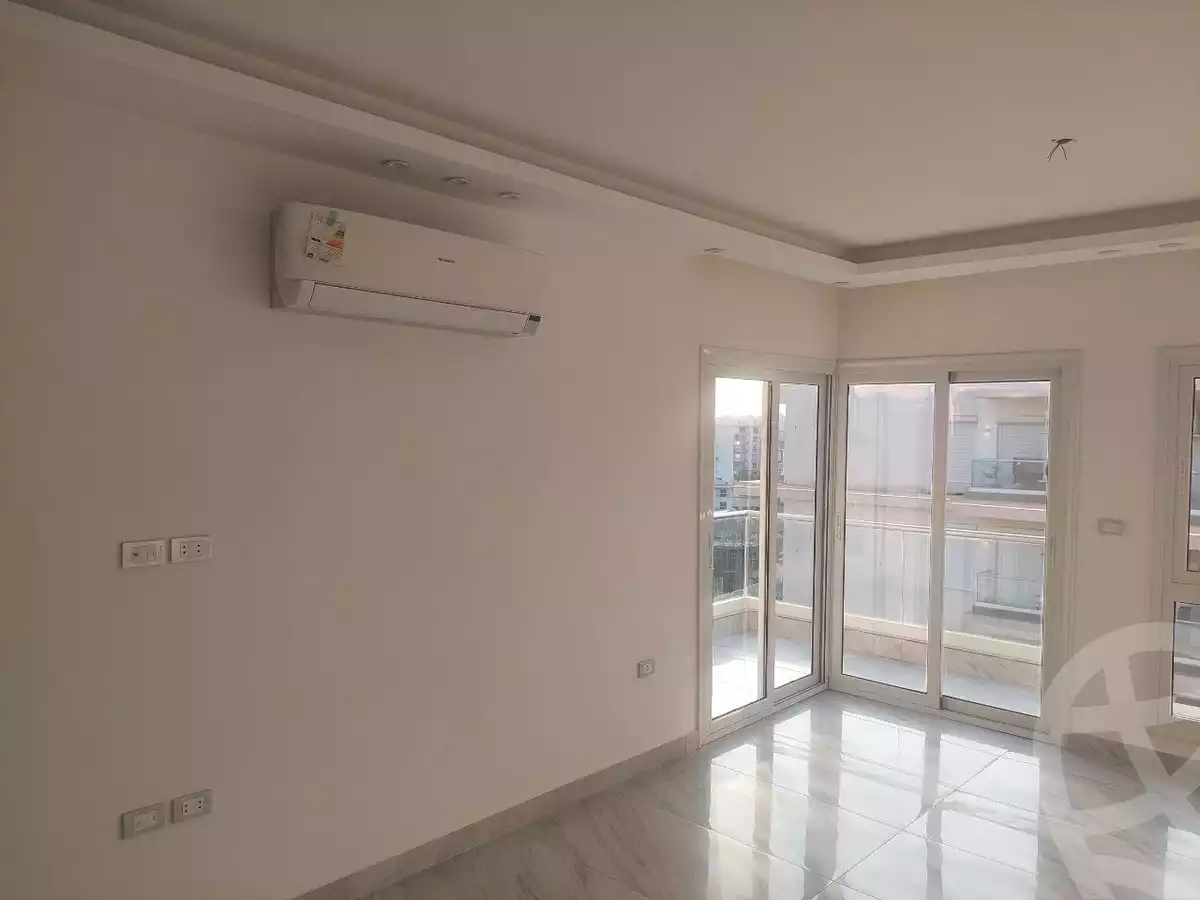 https://aqarmap.com.eg/ar/listing/6267700-for-rent-cairo-new-cairo-compounds-mwntn-fyw-y-syty-club-park-mountain-view-icity