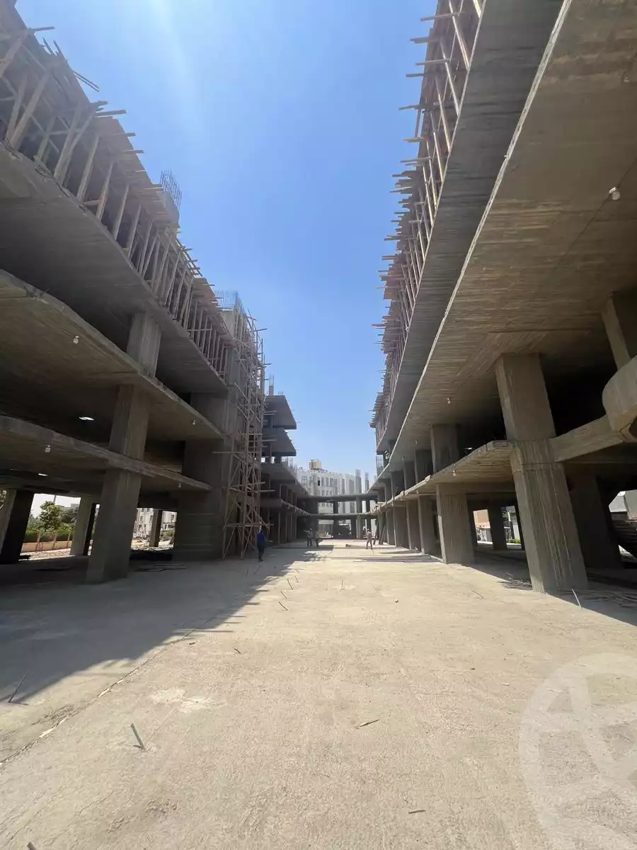https://aqarmap.com.eg/en/listing/6306567-for-sale-cairo-el-sheikh-zayed-city-compounds-101-mall
