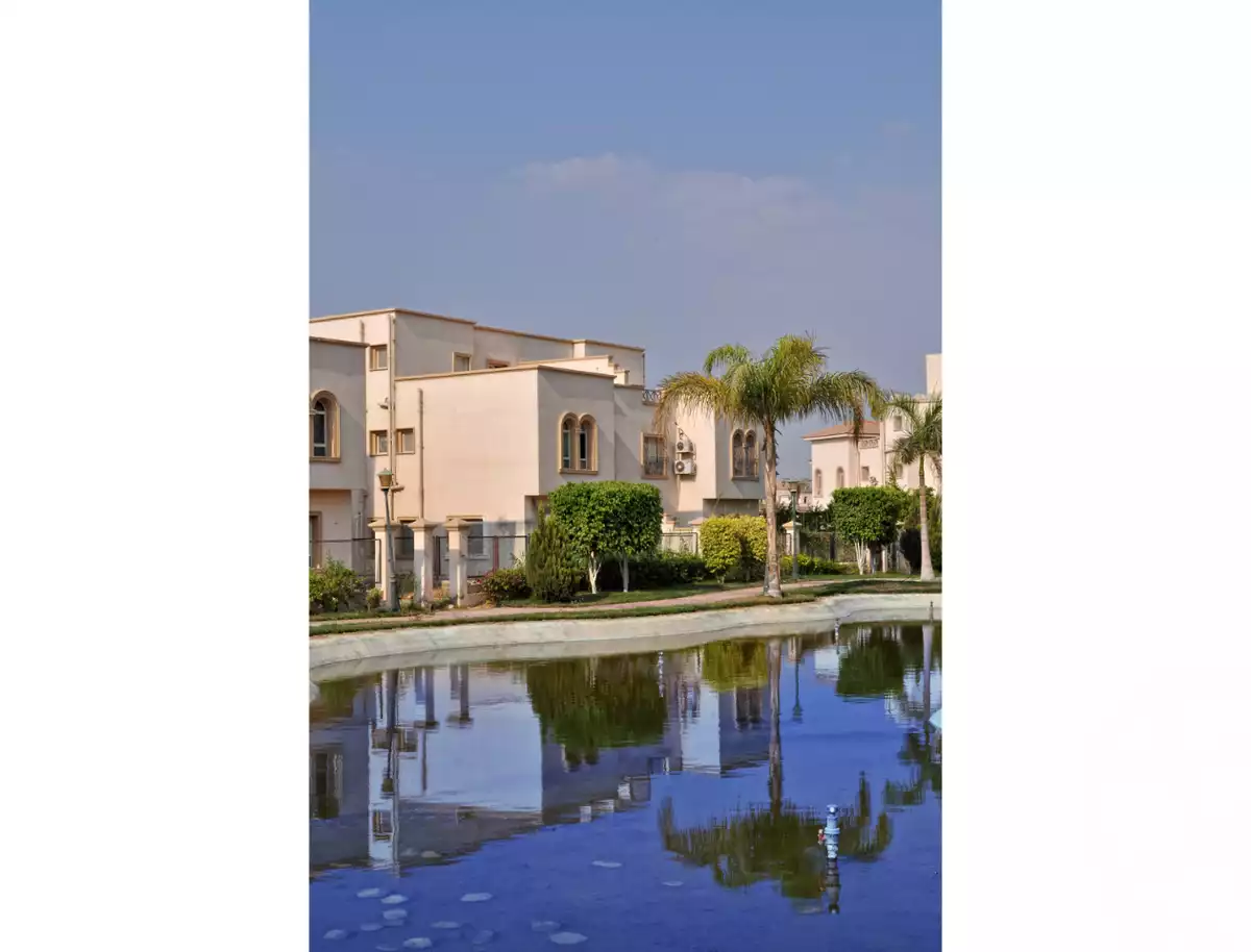 https://aqarmap.com.eg/en/listing/6306603-for-sale-cairo-el-sheikh-zayed-city-compounds-greens